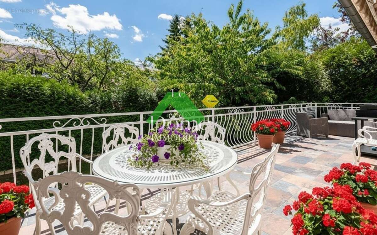 Maison à BRY-SUR-MARNE