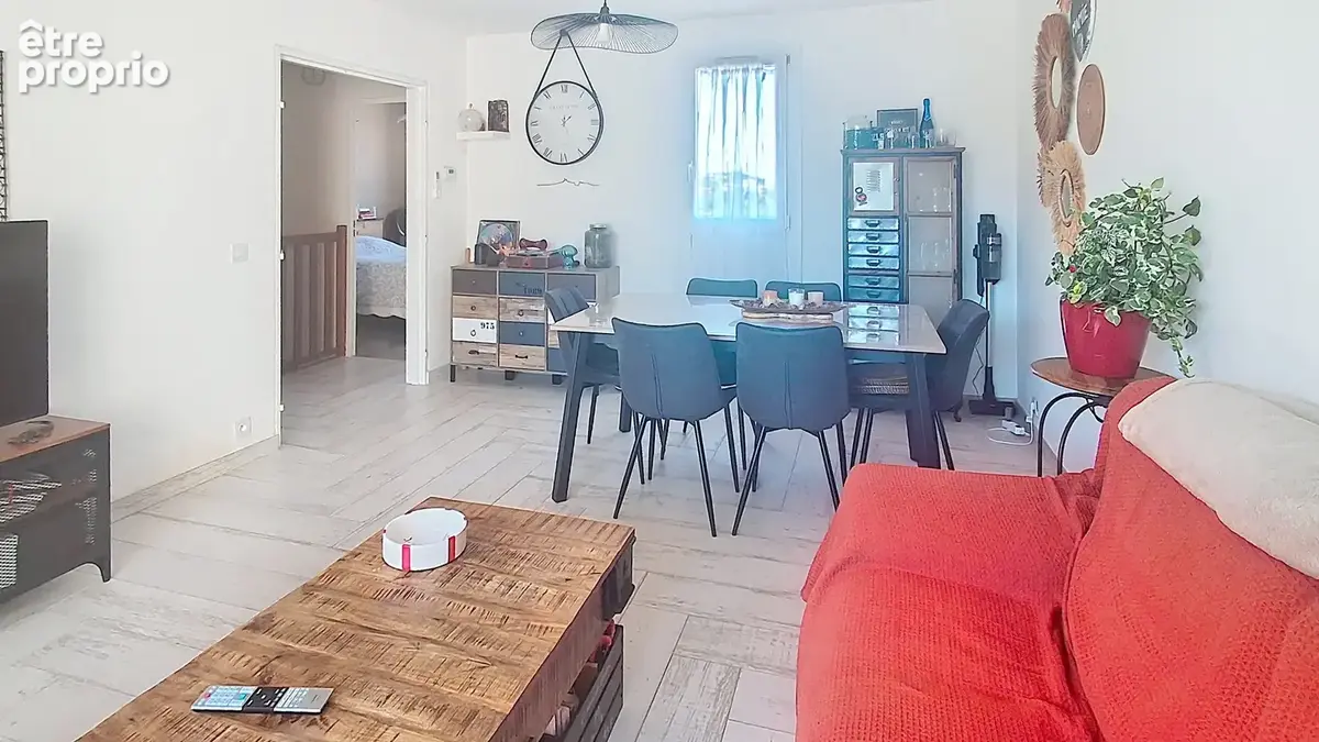 Maison type 4 mitoyenne avec jardin ,garage et 1 place de parking privative - photo 8