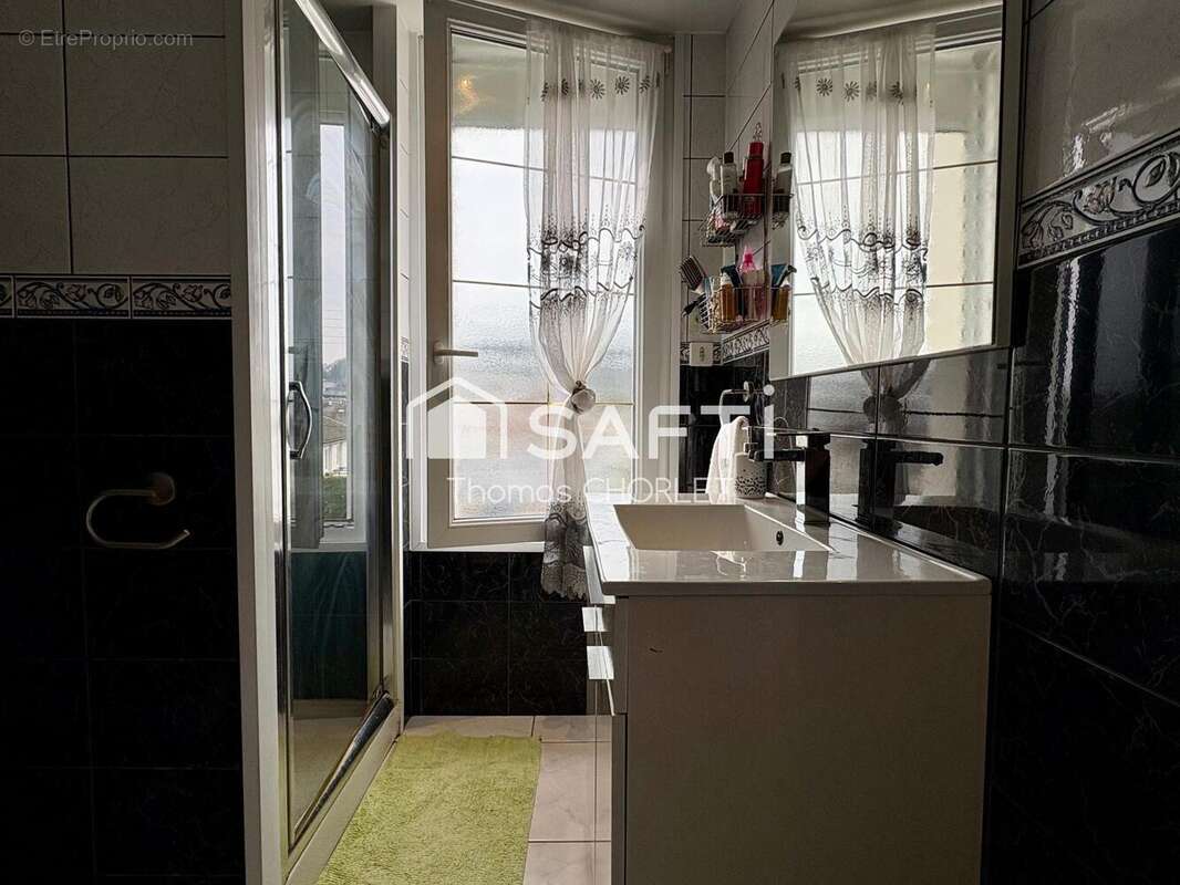 Maison 150 m² à Laon  - photo 8