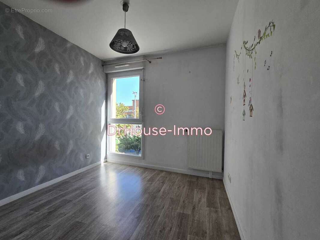 Appartement à GENNEVILLIERS
