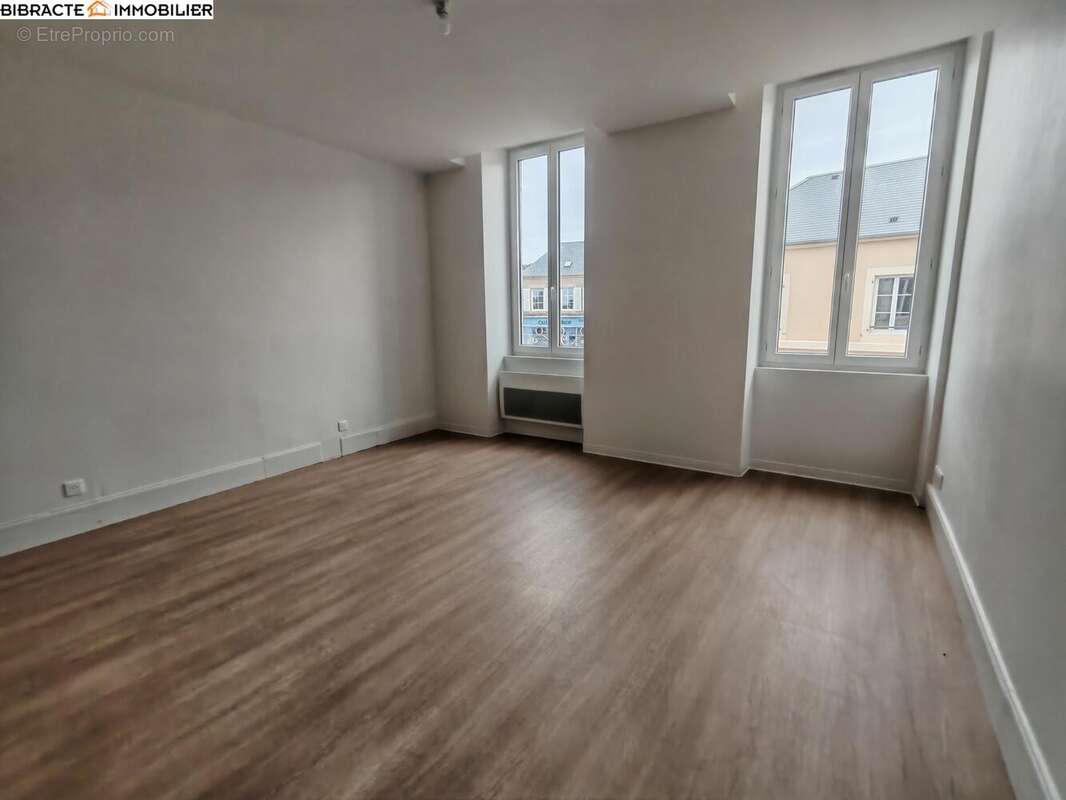 Appartement à SAINT-HONORE-LES-BAINS