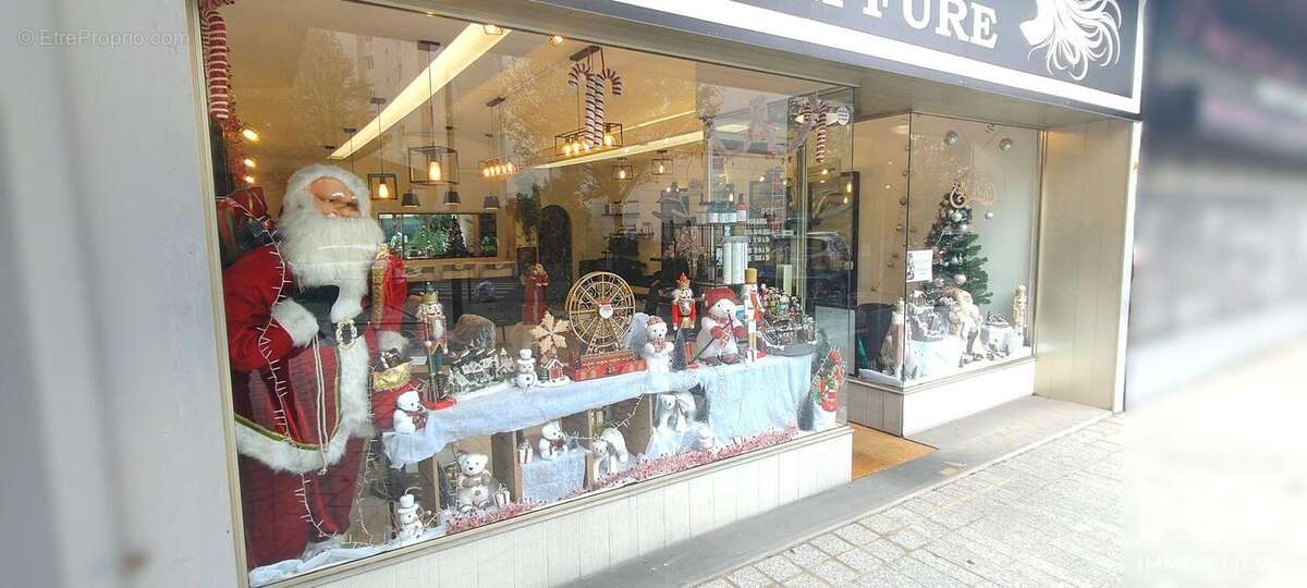 Photo 2 - Commerce à CHELLES