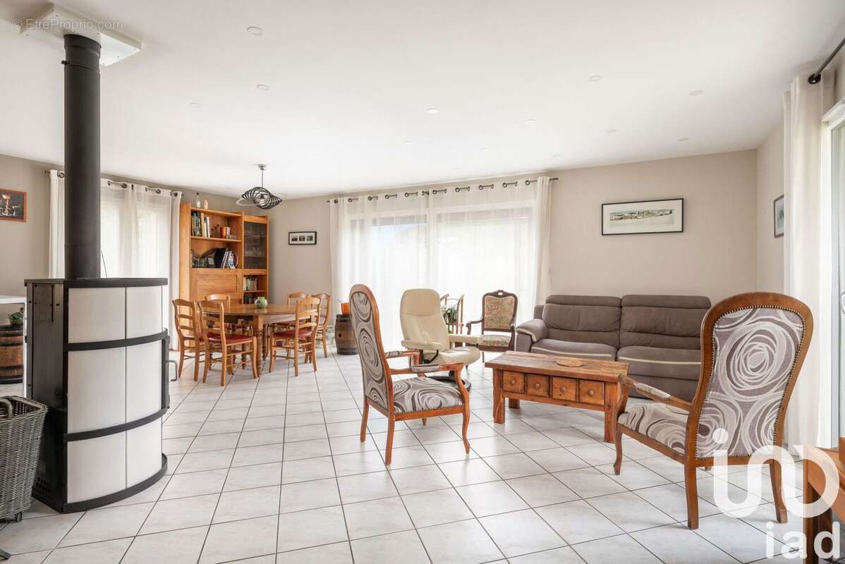 Photo 8 - Maison à COUBLEVIE