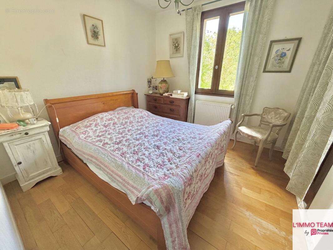 Maison 5 chambres, avec garages et piscine, sur 1.7Ha - vue imprenable - photo 10