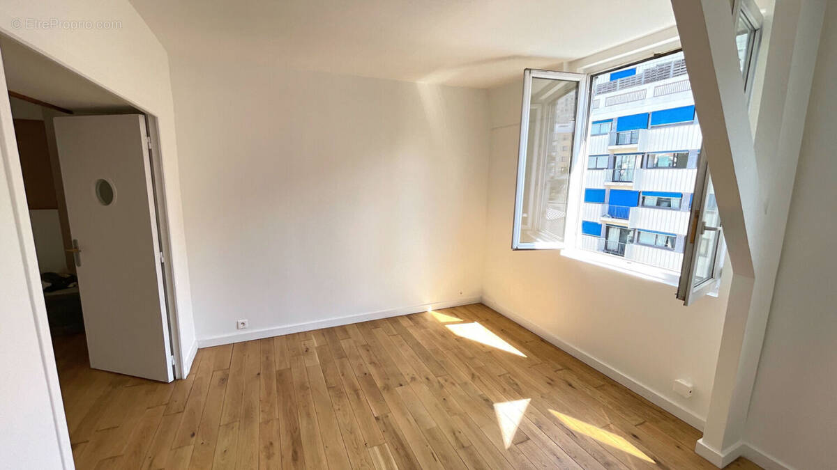 Appartement à PARIS-19E
