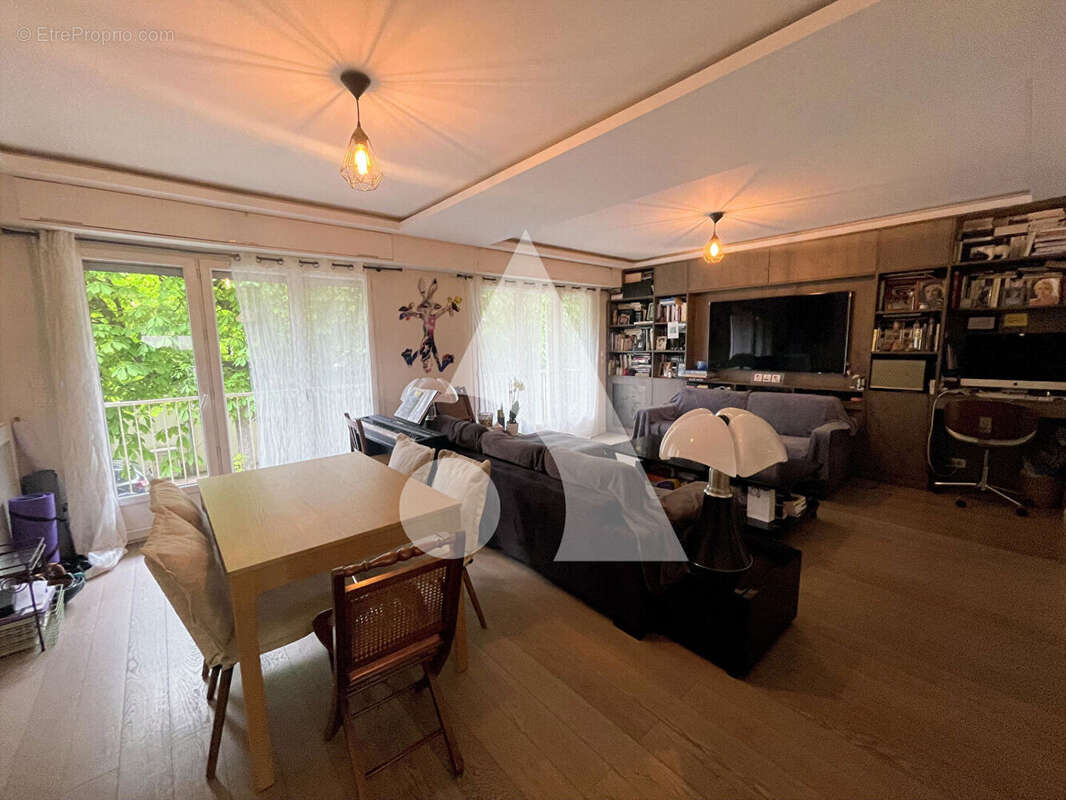 Appartement à SAINT-MAUR-DES-FOSSES