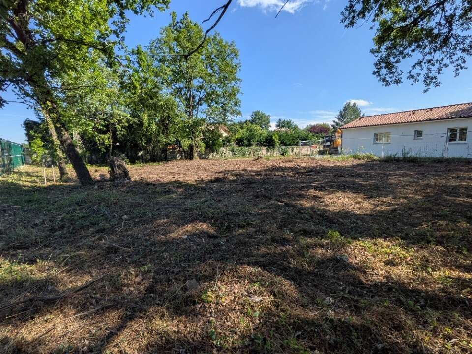 Terrain 779 m² à Muret  - photo 2