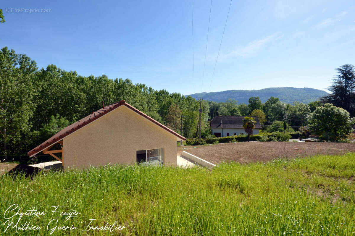 Maison 106 m² à Bregnier-Cordon  - photo 2