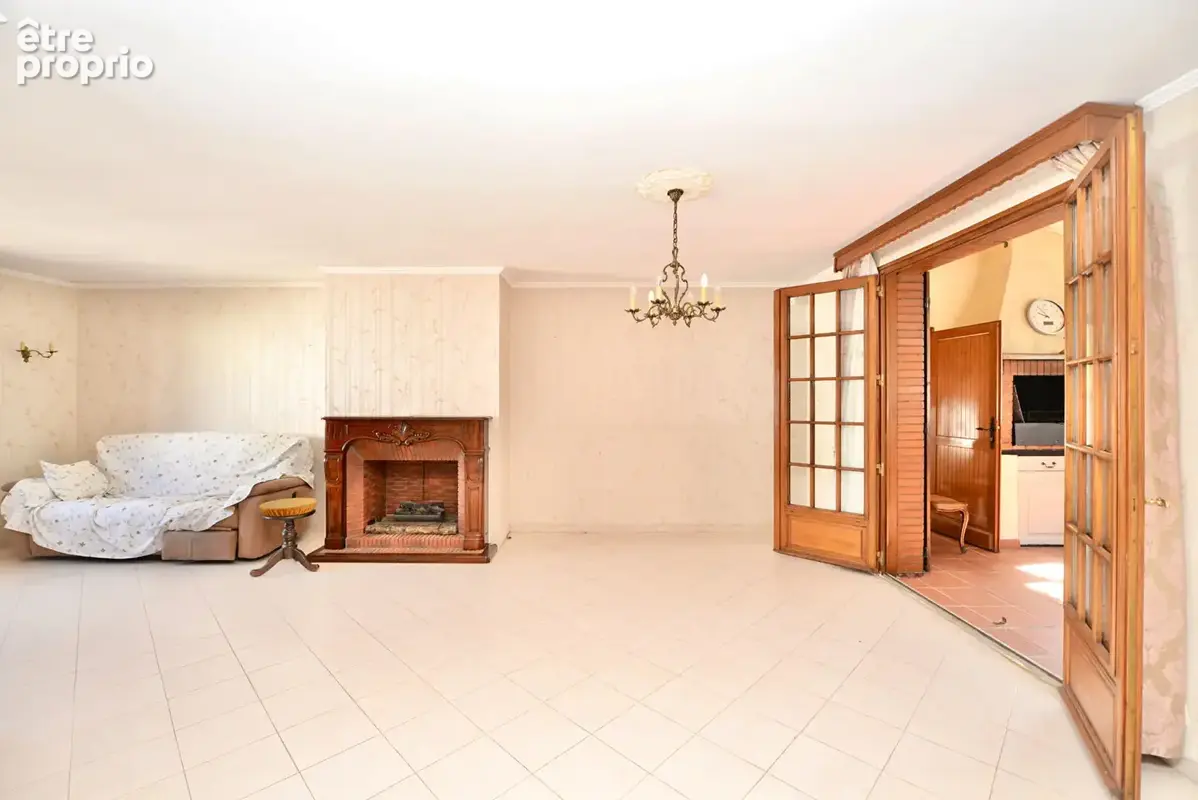 Maison de 5 pièces de 191 m² + dépendance - Croix Daurade - photo 6