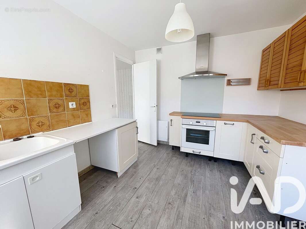 Photo 6 - Appartement à HOUDAN