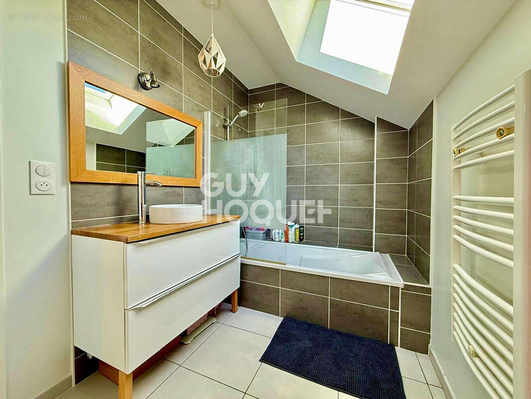 Maison à GRESY-SUR-AIX