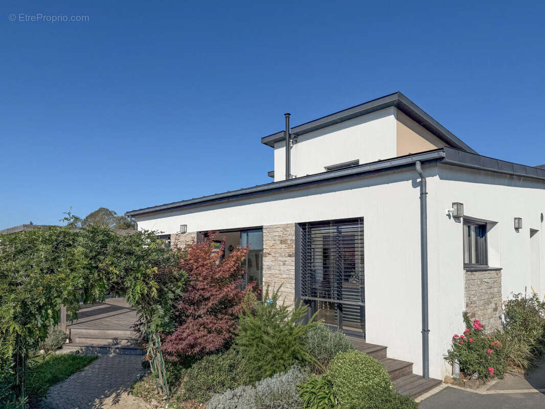 BOUSSER 3 - Maison à MONTREUIL-LE-GAST