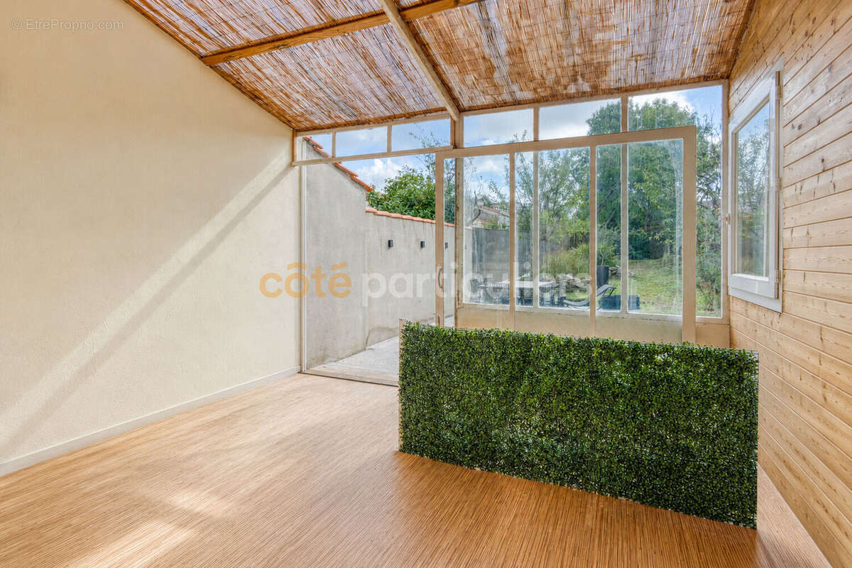 La roche sur yon -- maison 3 chambres --  90 m2  -- grand garage-- sous sol -- limite pentagone*--* - photo 15