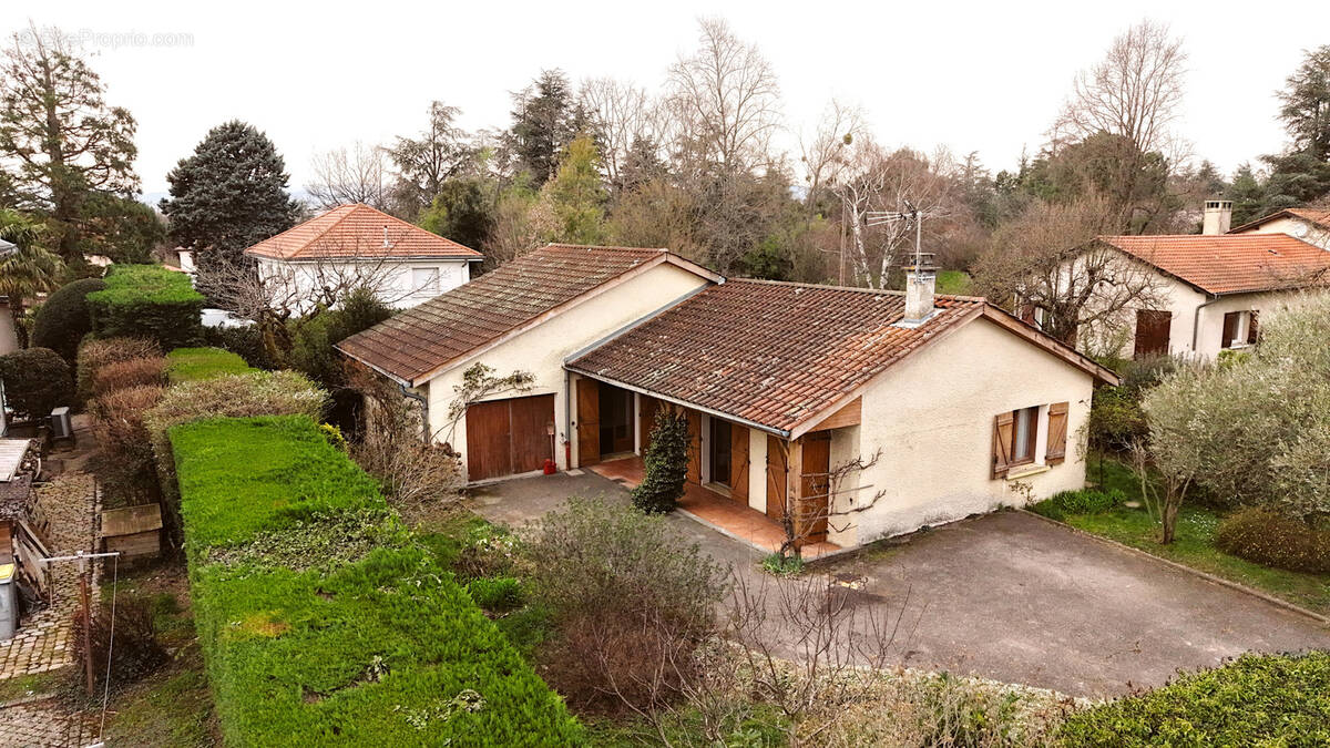 Maison à CHAPONOST