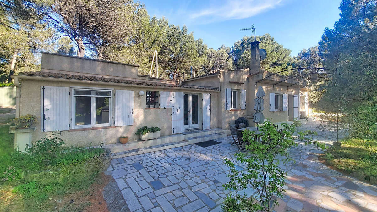 Maison à NOVES