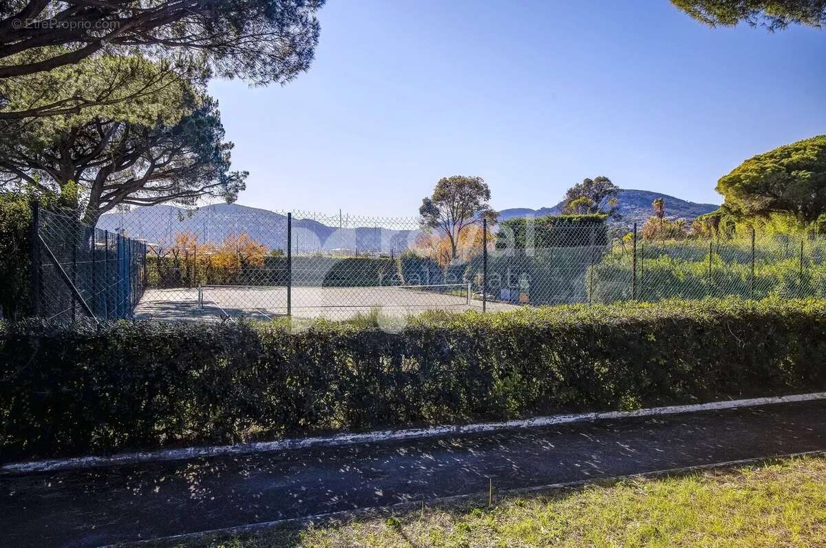 Appartement à MANDELIEU-LA-NAPOULE