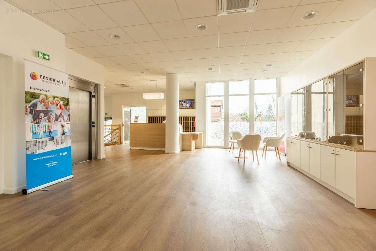 Appartement  Senioriales Clermont T2 42.53m2 + terrasse de 10,75m2 Disponible immédiatement ! - photo 5