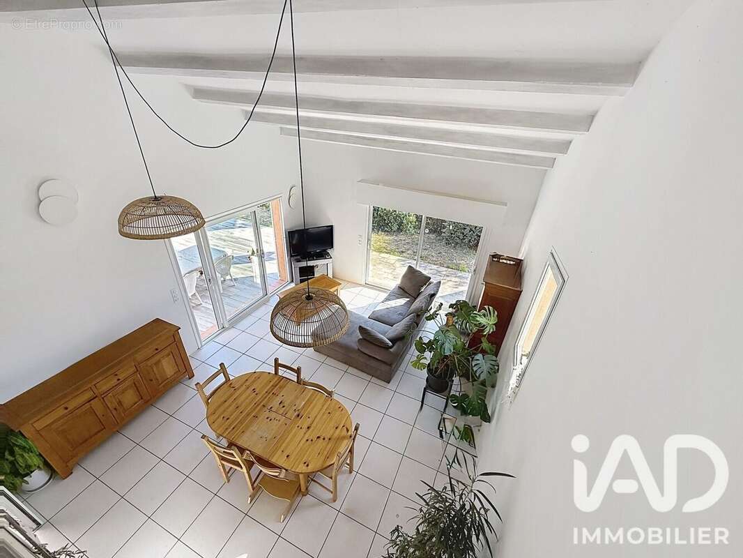 Maison 142 m² à Montauroux  - photo 7