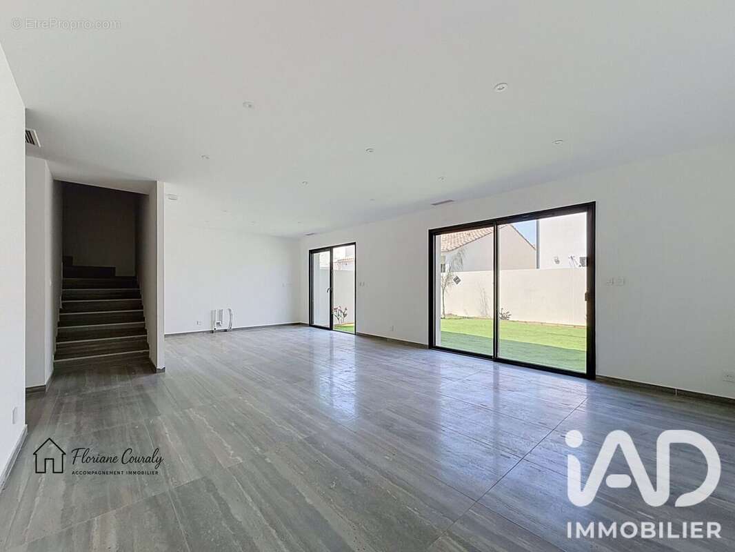 Maison 113 m² à Vias  - photo 4