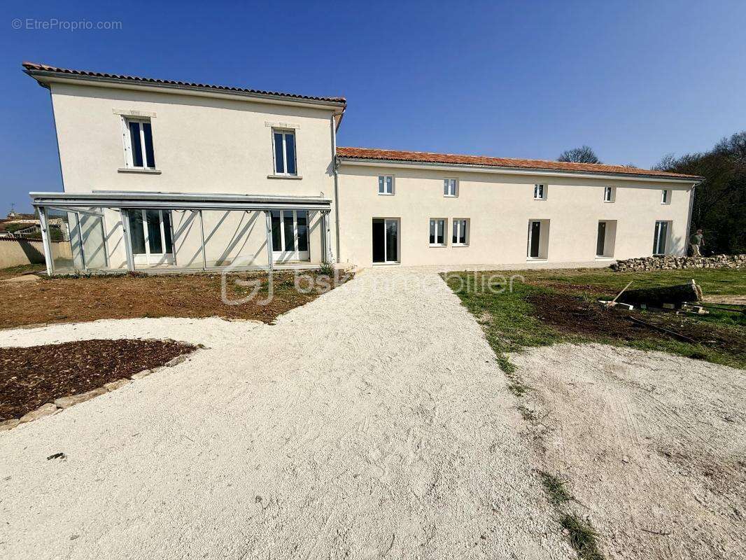 RARE – Propriété 363 m² – 10 chambres – Piscine intérieure – Idéal gîte - photo 21