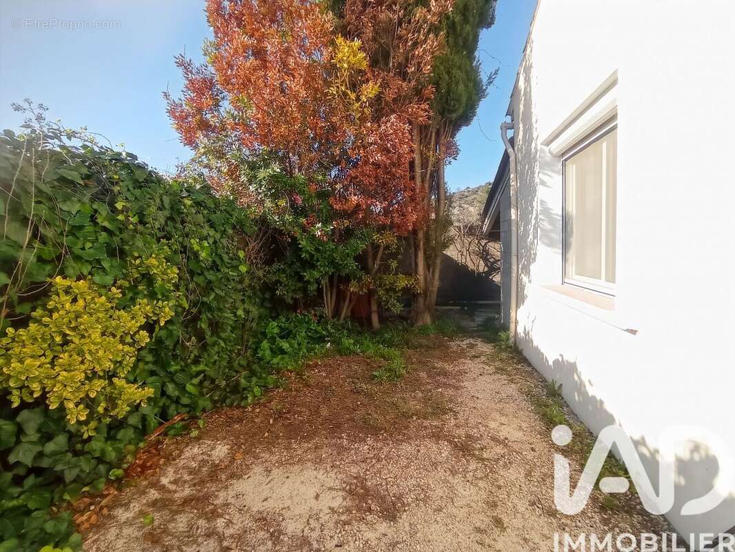 Photo 6 - Maison à THEZIERS