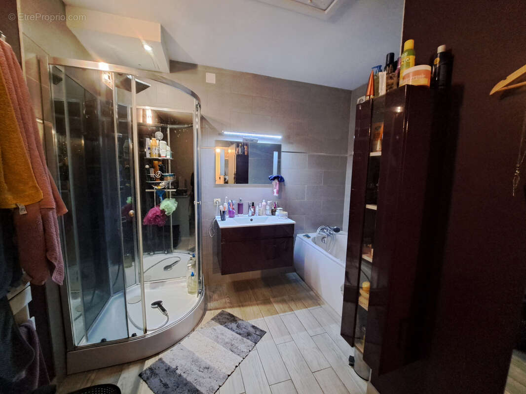 Maison à SAINT-SIGISMOND-DE-CLERMONT