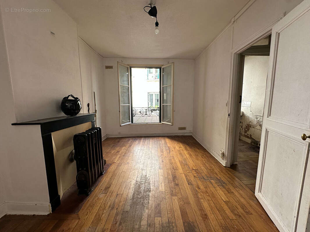 Appartement à PARIS-19E