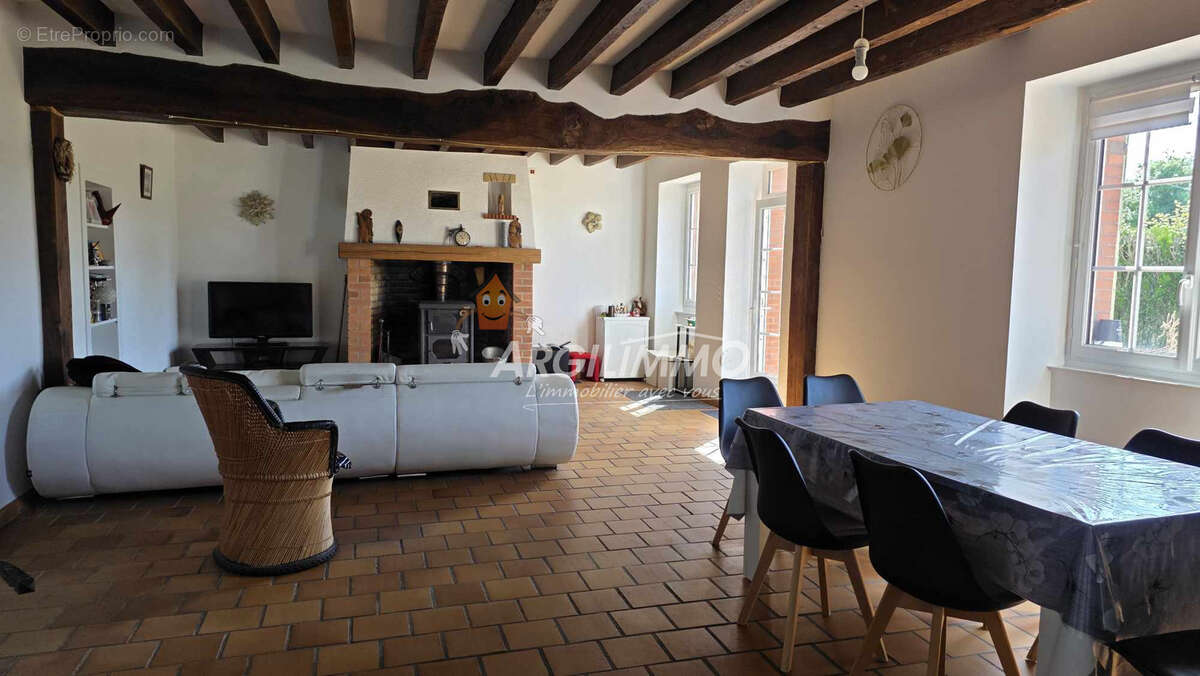 Maison à CONNERRE