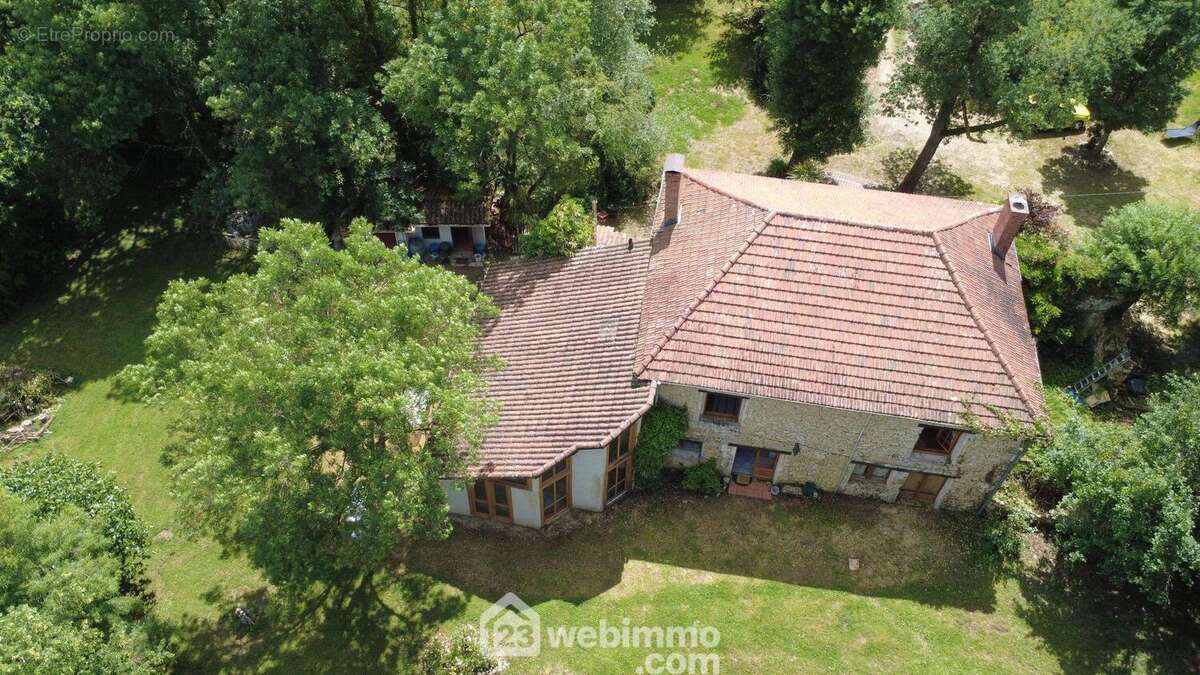Maison 315 m² à Vic-Fezensac  - photo 14