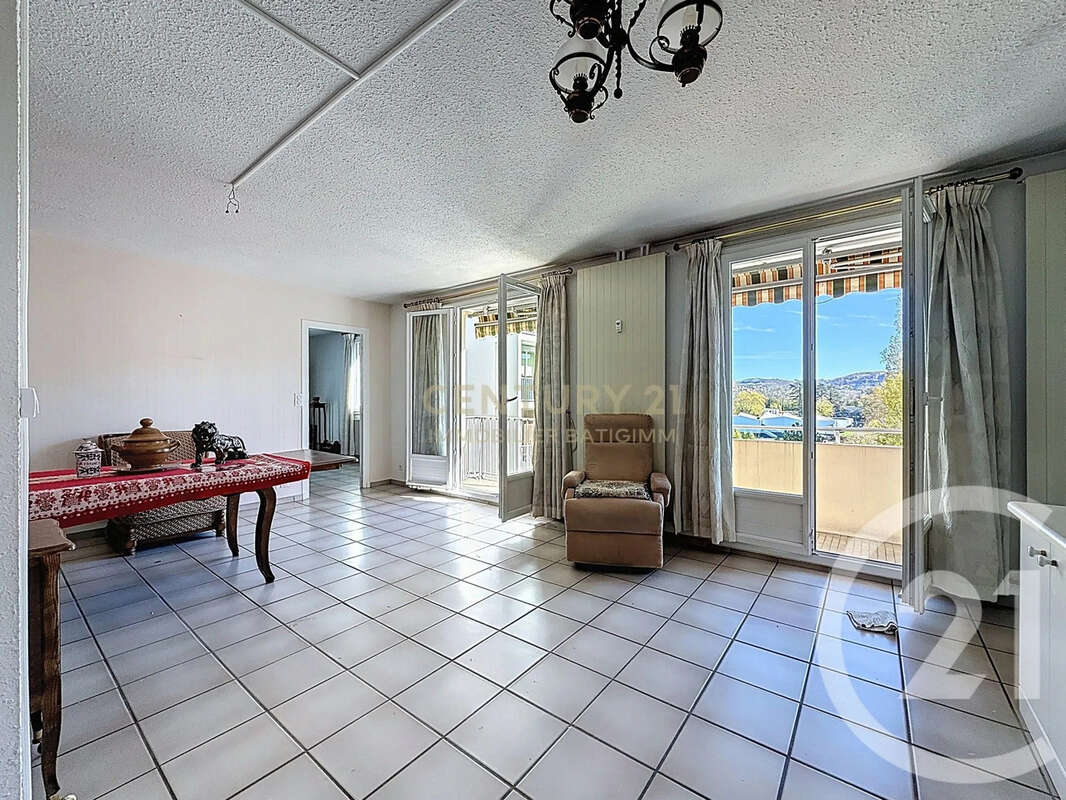Appartement à BOURGOIN-JALLIEU