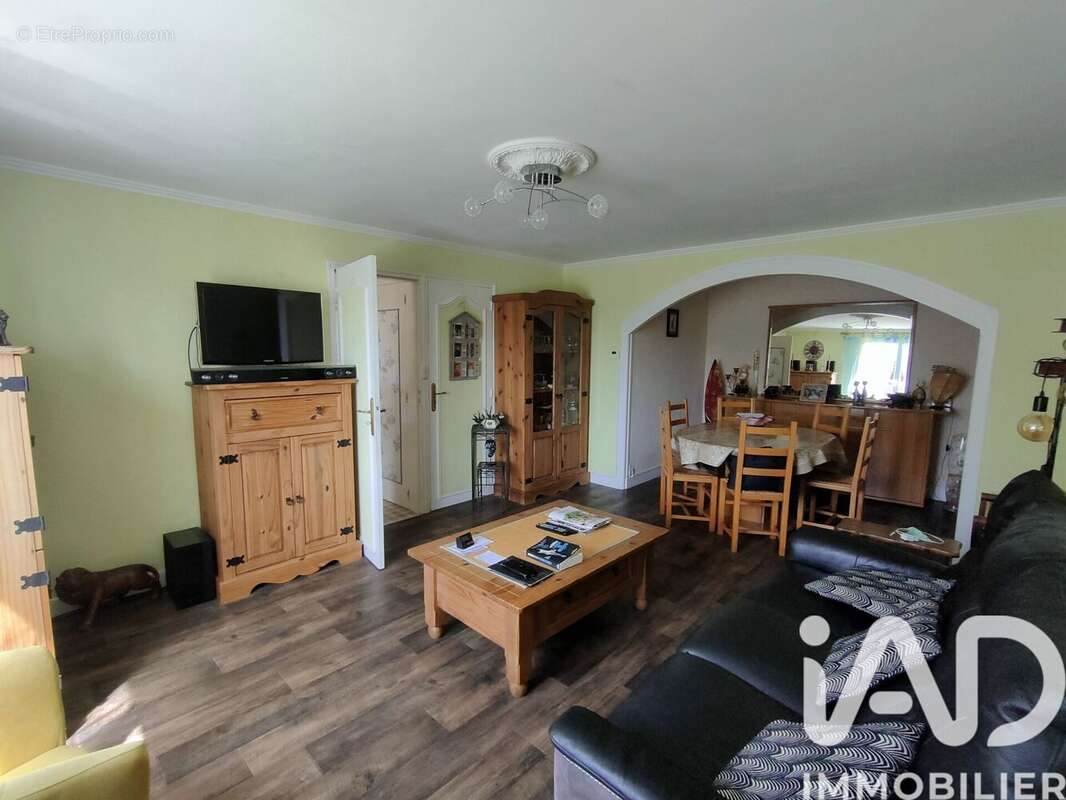 Maison 196 m² à Saint-Georges-De-La-Couee  - photo 7