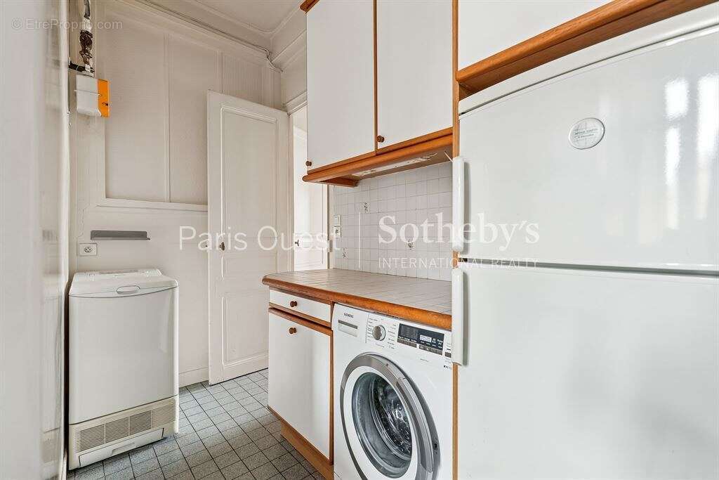 Appartement à NEUILLY-SUR-SEINE