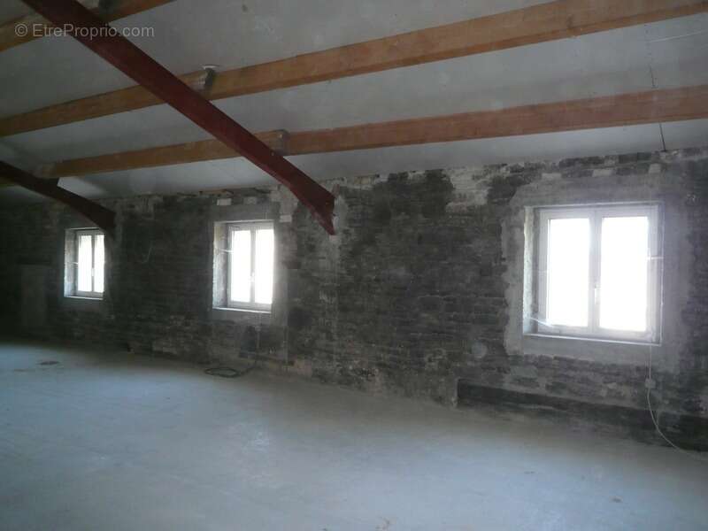  BALLANS (17) A Vendre MAISON de VILLAGE Rénovée à Aménager  - photo 12