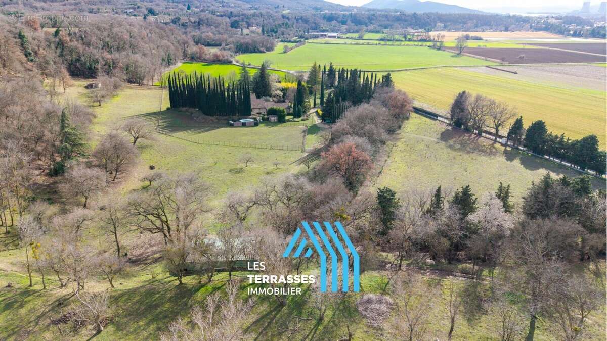 Maison à MIRMANDE