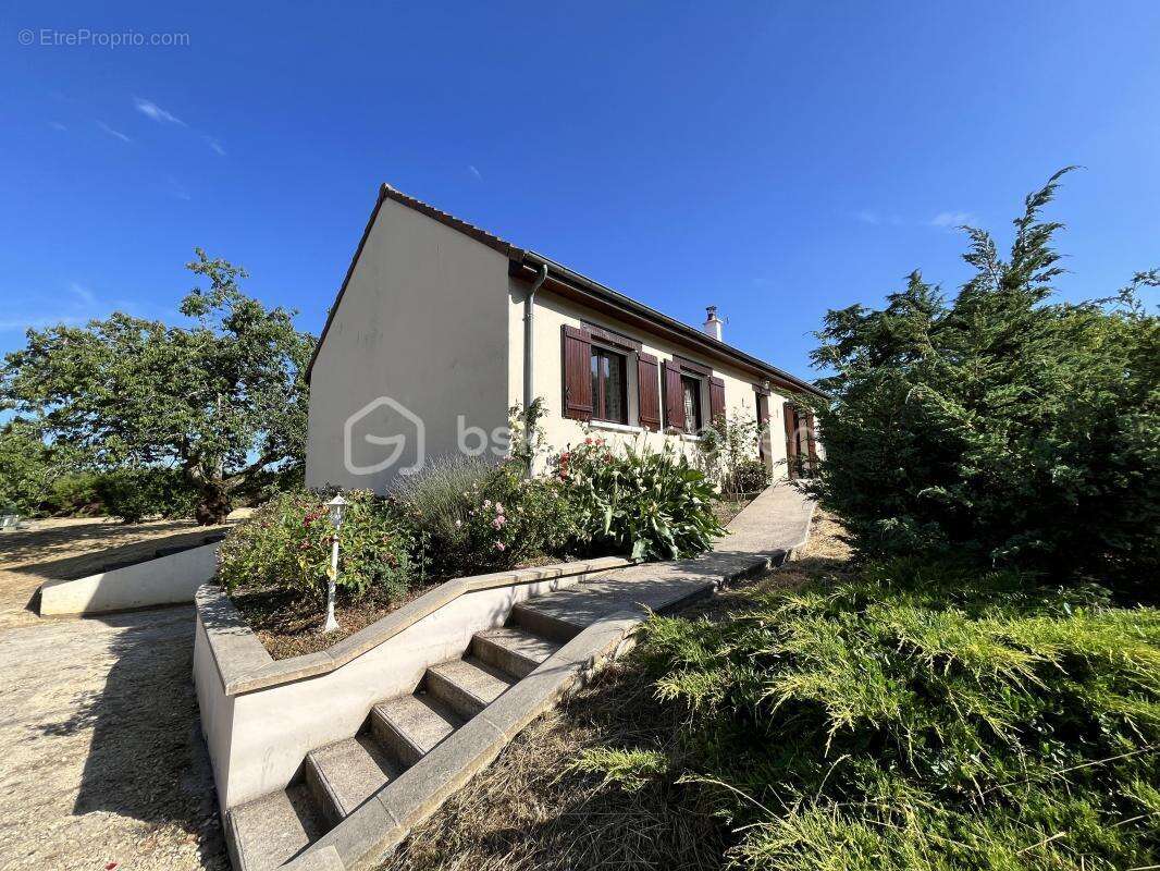 Charmant pavillon de plain-pied sur sous-sol complet avec garage et terrain - photo 29