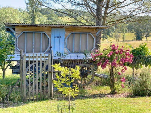 Propriété de caractère avec jardin paysager, piscine et dépendances - photo 9