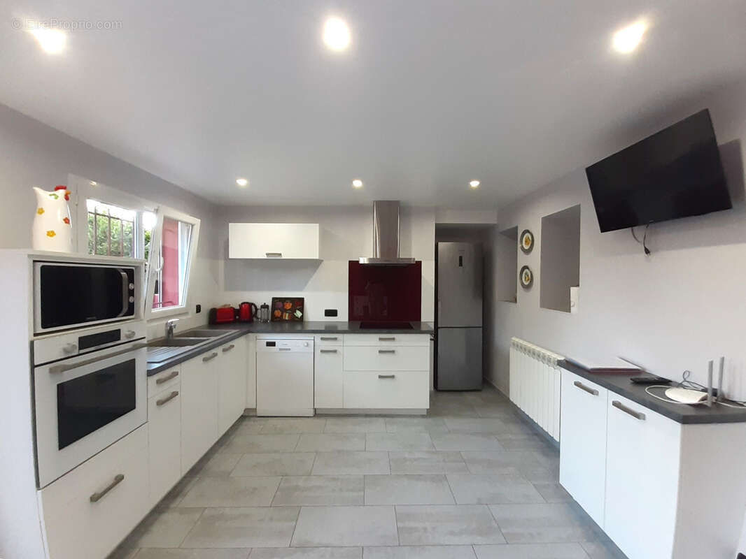 Maison à SAINT-GENIS-DES-FONTAINES