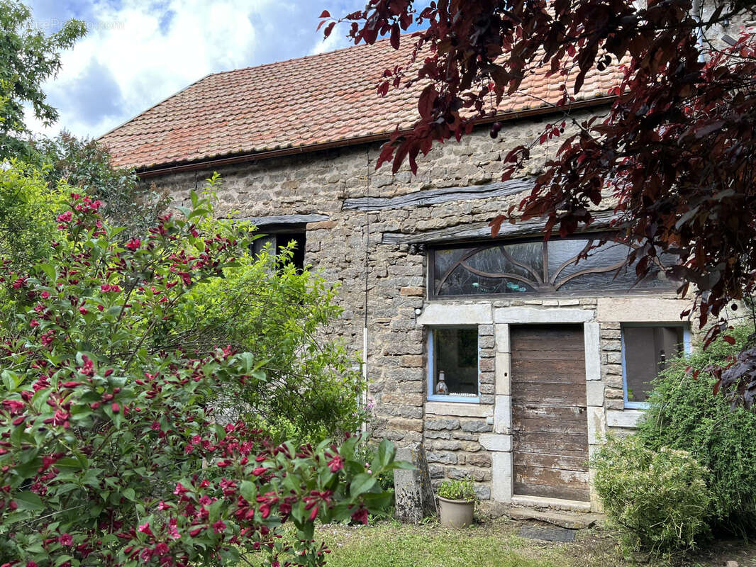 Maison à ECUTIGNY