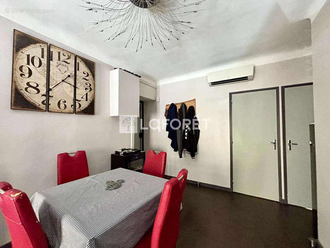 Appartement à MARSEILLE-2E