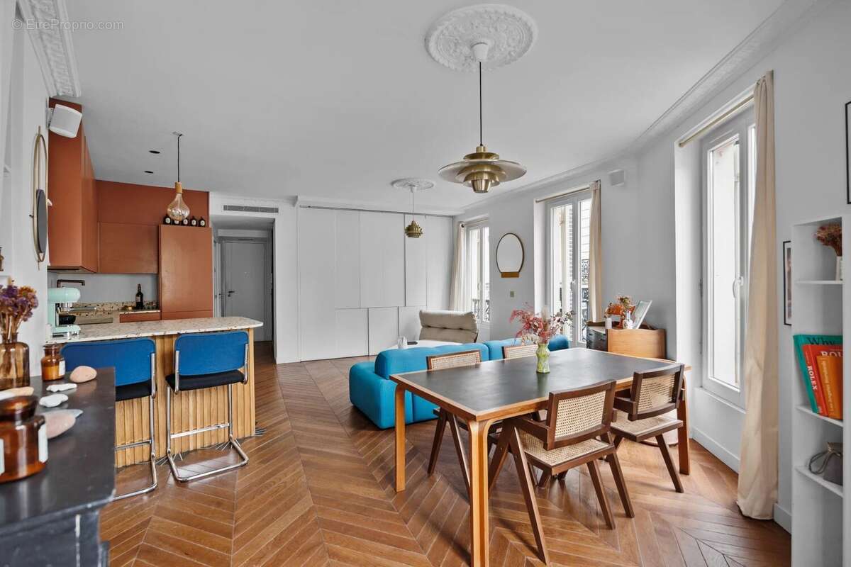 Appartement à PARIS-3E