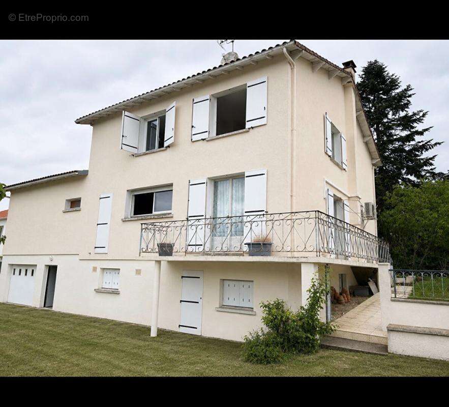Photo Maison à Niort au prix de 234 000€