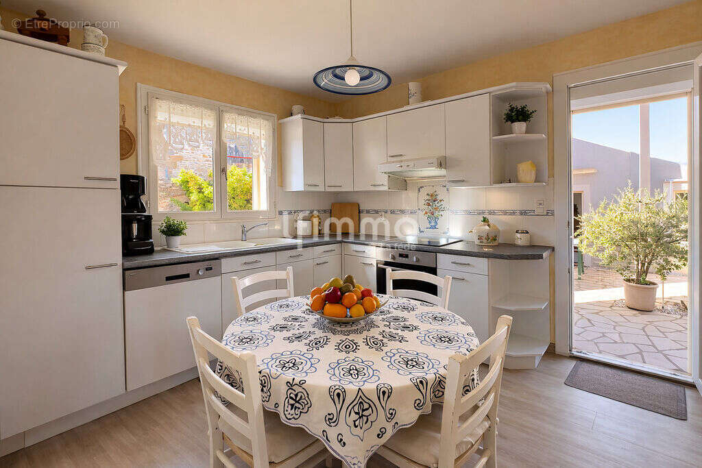 Maison à SAINTE-VALIERE