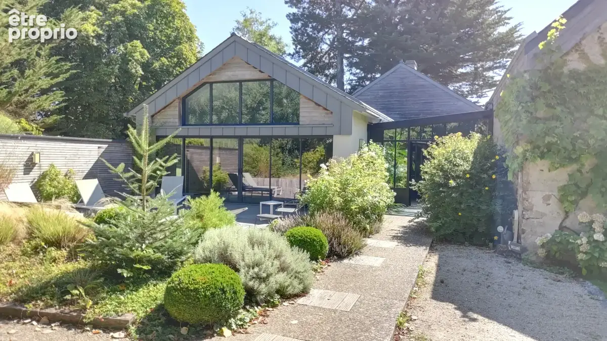 Maison en pierre rénovée avec espace bien-être et terrain constructible - photo 2