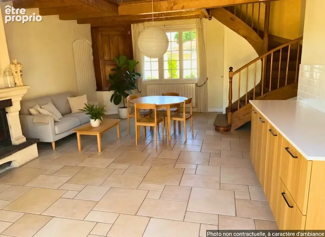 À Cherves-Richemont, MAISON DE CARACTERE avec magnifique jardin arboré et terrain supplémentaire de 900 m2 - photo 10