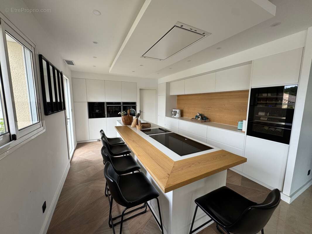 Maison à SALLES-DE-BARBEZIEUX