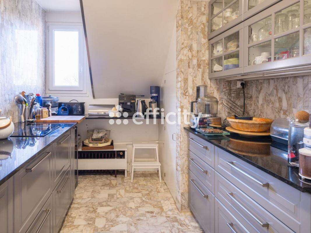 Maison à BRY-SUR-MARNE