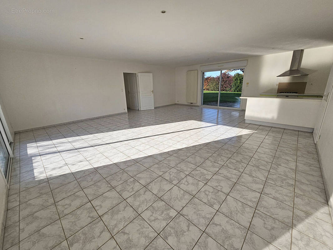 Maison à RUILLE-FROID-FONDS