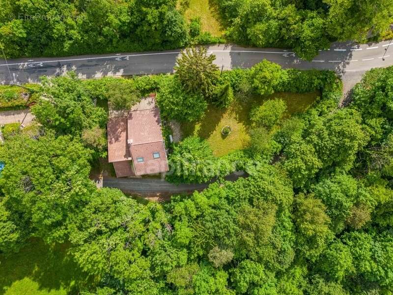 Dpt Ain (01), à vendre proche de GEX  maison P6 de 197 m² - Terrain de 1300 m² - photo 22