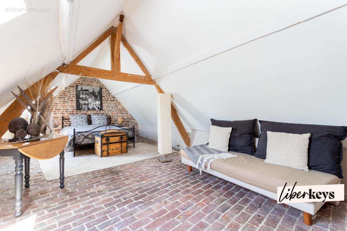 Ferme au carré rénovée - 2 gîtes - granges - photo 16