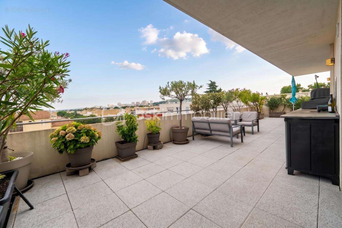 NÎMES CAPOUCHINÉ – Superbe T4 de 96 m² avec Terrasse d'Exception de 57 m² ! - photo 20